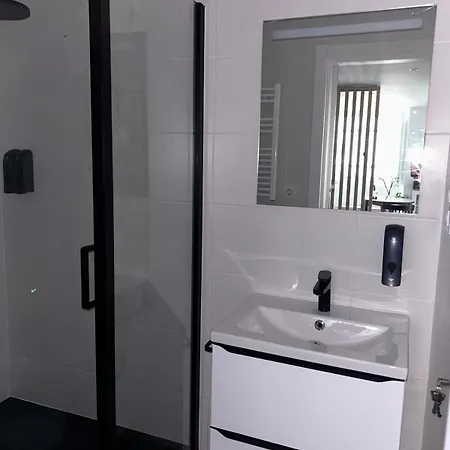 아파트 Adiva Loft 폰테데우메